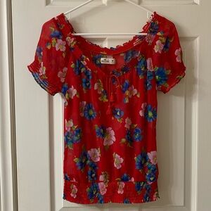 🌷3 for$25🌷Hollister, US M, Red, Blue & Pink Floral Sheer Short Sleeve Blouse